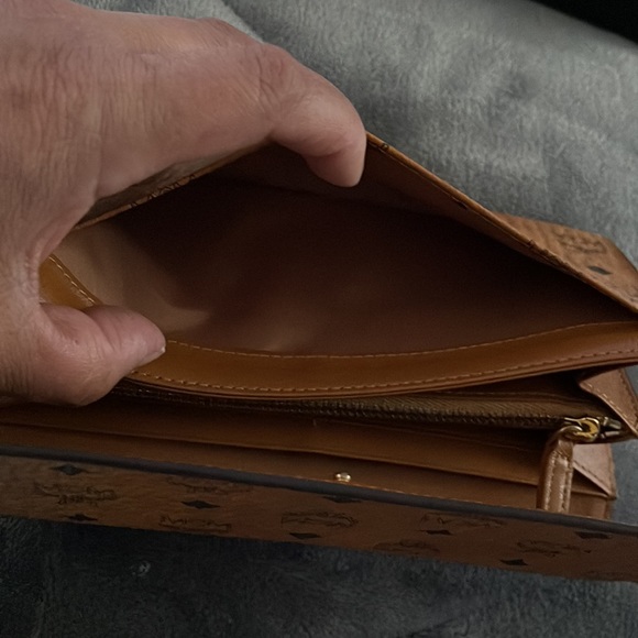 MCM wallet 100% Authentic - Picture 7 of 16